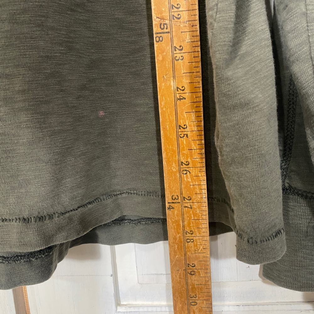 Converse One Star Mens Henley Shirt Large Olive Green Fox Graphic Long Sleeve - Picture 6 of 6
